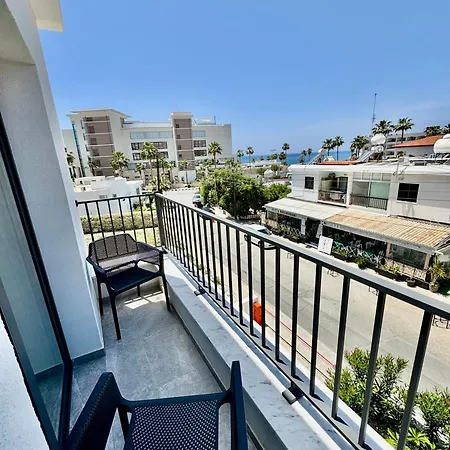 Апартаменты Luxury 2 Bedroom With 2 Balconys And Seaview Пафос