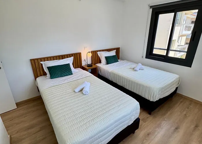 Luxury 2 Bedroom With 2 Balconys And Seaview * Paphos