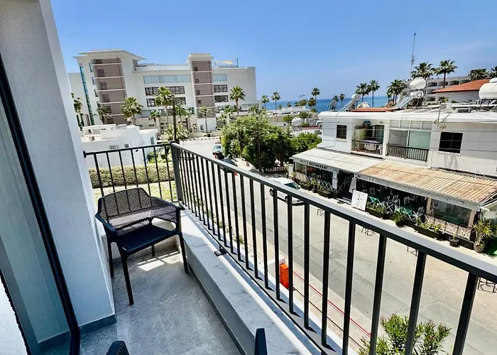 Lägenhet Luxury 2 Bedroom With 2 Balconys And Seaview Paphos