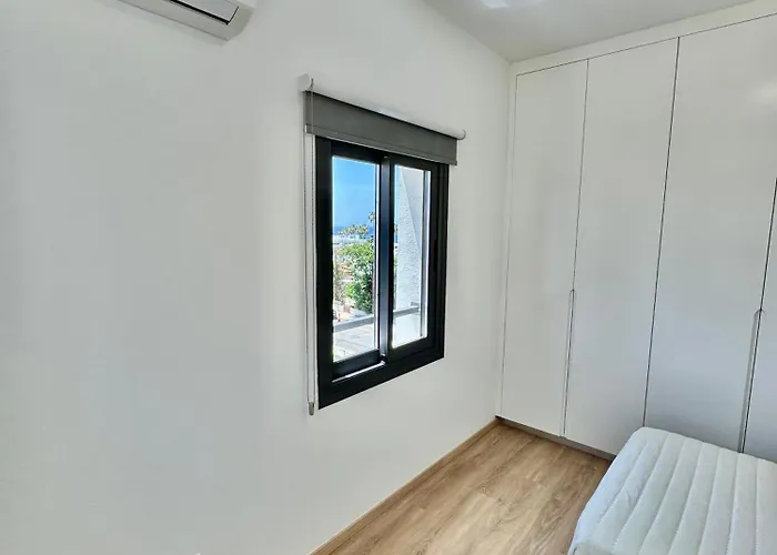 Luxury 2 Bedroom With 2 Balconys And Seaview