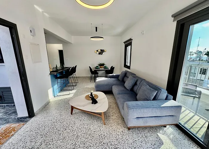 Luxury 2 Bedroom With 2 Balconys And Seaview Lägenhet