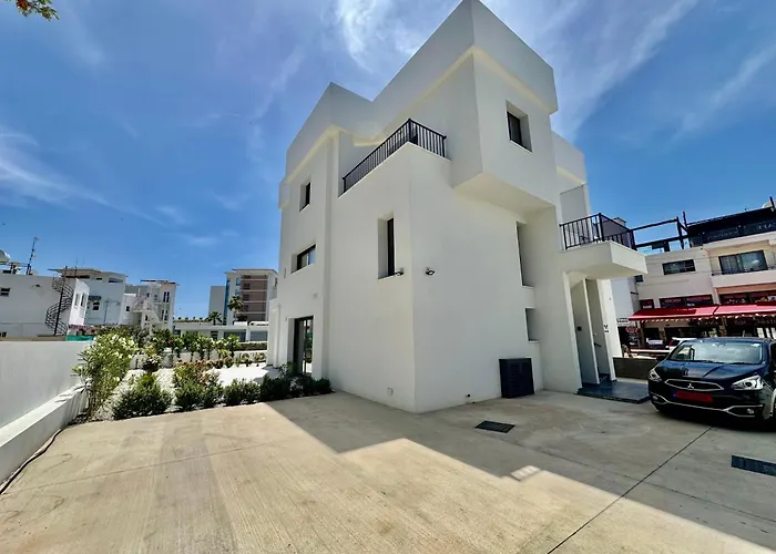 Luxury 2 Bedroom With 2 Balconys And Seaview Lägenhet