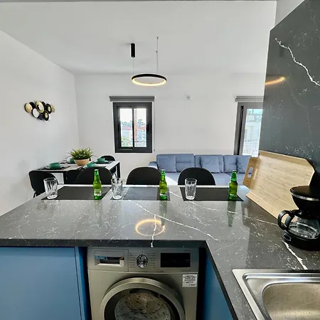 Luxury 2 Bedroom With 2 Balconys And Seaview Apartman *