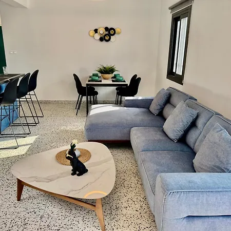 Luxury 2 Bedroom With 2 Balconys And Seaview Apartman *