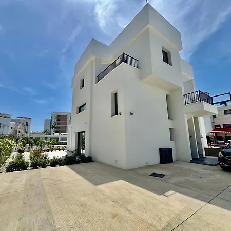 Luxury 2 Bedroom With 2 Balconys And Seaview Apartment
